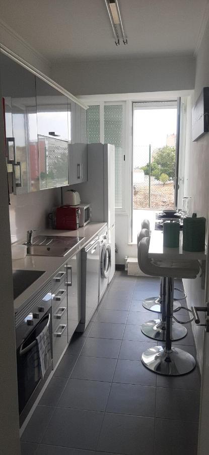 Minimalist Apartment Located Near Belem Lisboa Exterior foto